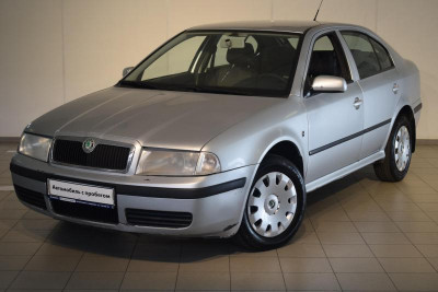 ŠKODA Octavia 1.6 MT (102 л. с.)
