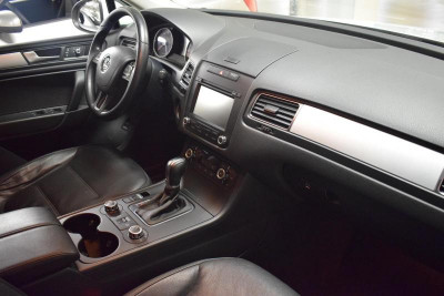 Volkswagen Touareg 3.6 FSI Tiptronic 4Motion (249 л. с.)