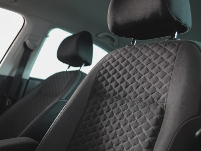 Volkswagen Polo 1.6 MPI AT (110 л. с.) Drive