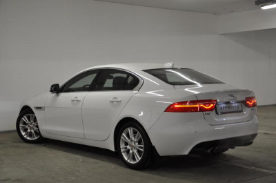 Jaguar XE 2.0 D AT (180 л. с.) Prestige