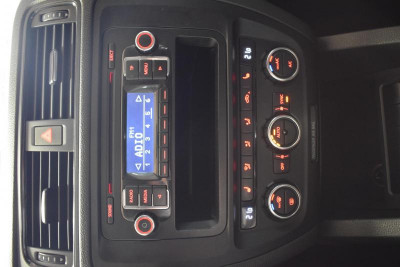 Volkswagen Jetta 1.4 TSI DSG (122 л. с.)