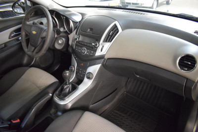 Chevrolet Cruze 1.6 MT (109 л. с.)