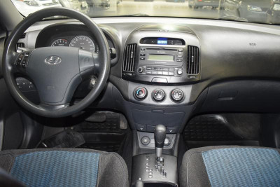 Hyundai Elantra 1.6 AT (122 л.с.)