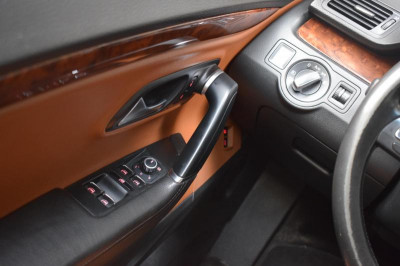 Volkswagen Passat CC 1.8 AT (152 л.с.)