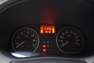 Renault Logan 1.6 MT (84 л. с.)