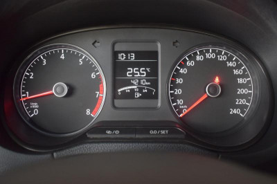 Volkswagen Polo 1.6 MPI MT (90 л. с.) Trendline