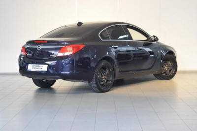 Opel Insignia 1.6 Turbo MT (180 л. с.)