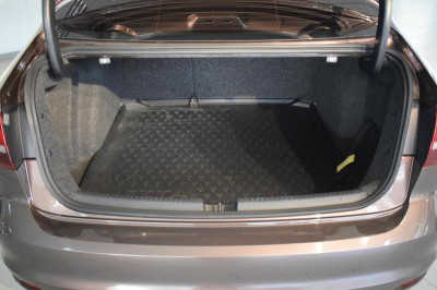 Volkswagen Jetta 1.6 MPI AT (110 л. с.) Comfortline