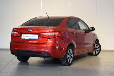 Kia Rio 1.4 MT (107 л. с.)