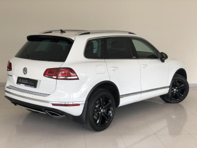 Volkswagen Touareg 3.6 FSI Tiptroniс 4Motion (249 л. с.) R-line Executive