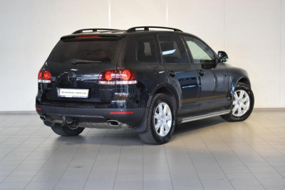 Volkswagen Touareg 3.0 TDI BlueMotion AT (225 л. с.)