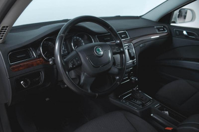 ŠKODA Superb 1.8 TSI DSG (160 л. с.)