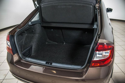 ŠKODA RAPID 1.6 MT (90 л. с.) Ambition