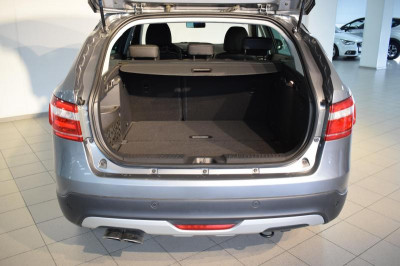 LADA Vesta SW Cross 1.8 MT (122 л.с.) Luxe Prestige