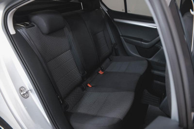ŠKODA Octavia 1.6 AT (110 л.с.)