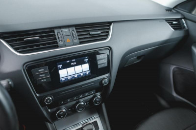 ŠKODA Octavia 1.6 AT (110 л.с.)