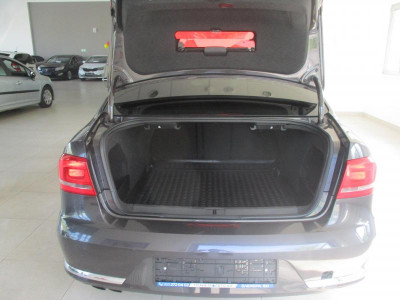 Volkswagen Passat 1.8 TSI MT (152 л. с.)