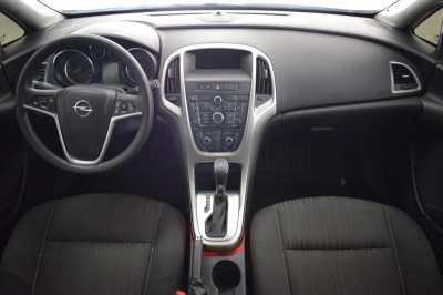 Opel Astra 1.4 Turbo AT (140 л. с.)