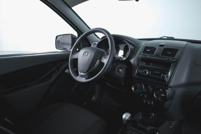 LADA Kalina хэтчбек 1.6 MT 8кл (87 л. с.)