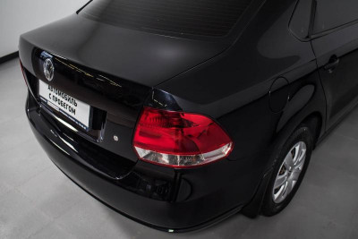 Volkswagen Polo 1.6 MT (105 л. с.)