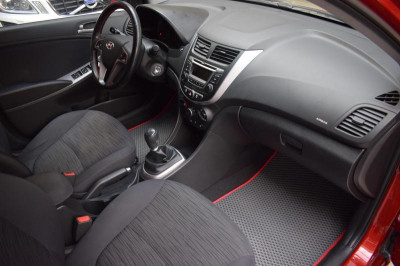 Hyundai Solaris 1.6 MT (123 л. с.) Comfort