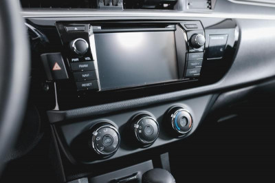 Toyota Corolla 1.6 CVT (122 л. с.) Комфорт