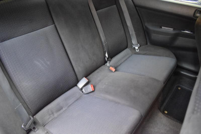 Mitsubishi Lancer 1.6 MT (98 л. с.)
