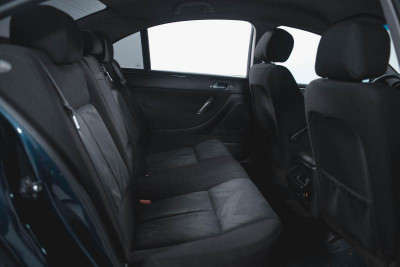 Peugeot 607 2.2 TDi MT (133 л. с.)