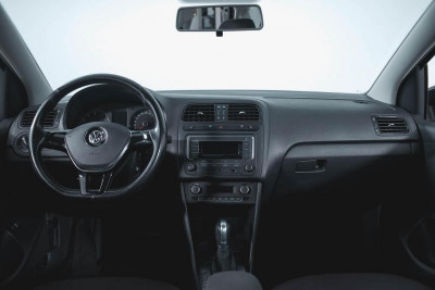 Volkswagen Polo 1.6 MPI AT (110 л. с.) Trendline