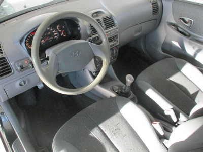 Hyundai Accent 1.5 MT (102 л. с.)