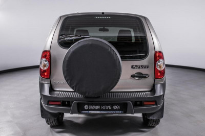 Chevrolet niva Niva 1.7 MT (79,6 л. с.) L
