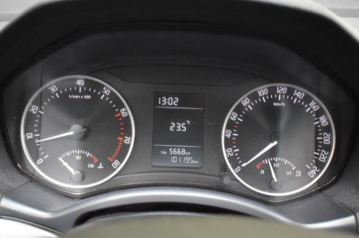 ŠKODA Octavia 1.6 MultiFuel MT (102 л. с.)