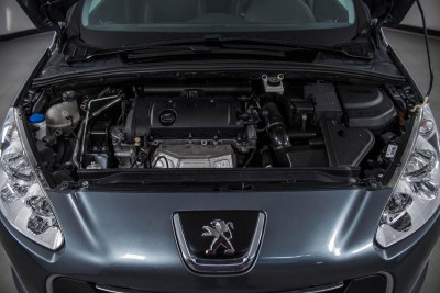 Peugeot 308 1.6 MT (120 л. с.)