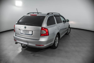 ŠKODA Octavia 1.6 AT (102 л. с.)