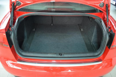 Audi A4 2.0 multitronic (130 л. с.)