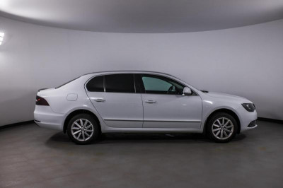 ŠKODA Superb 1.8 TSI DSG (152 л. с.)