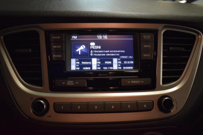 Hyundai Solaris 1.4 MT (100 л.с.)