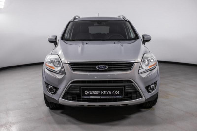 Ford Kuga 2.5 MT AWD (200 л. с. '11)