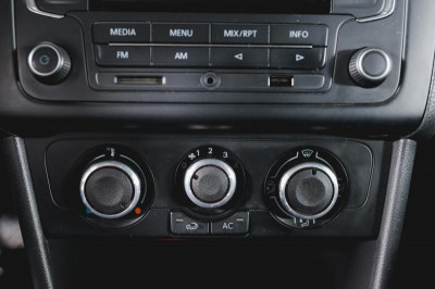 Volkswagen Polo 1.6 MT (105 л. с.)
