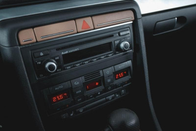 Audi A4 1.8 T multitronic (163 л. с.)
