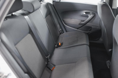 Volkswagen Polo 1.6 Tiptronic (105 л. с.)