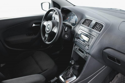 Volkswagen Polo 1.6 Tiptronic (105 л. с.)