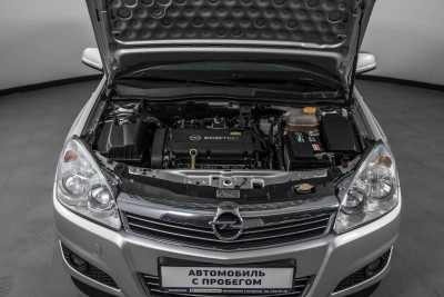 Opel Astra 1.8 AT (110 л.с.)