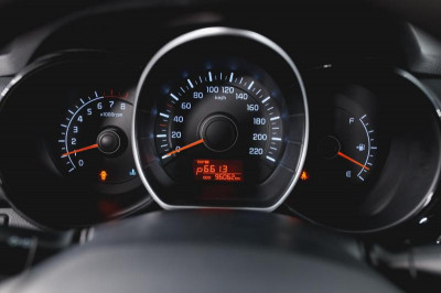 Kia Rio 1.4 AT (107 л. с.)