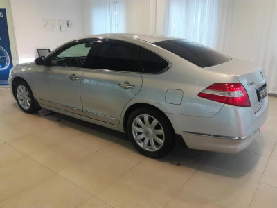 Nissan Teana 2.5 Xtronic (182 л. с.)