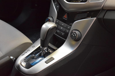 Chevrolet Cruze 1.6 AT (109 л. с.)