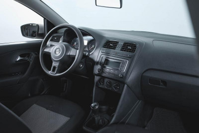 Volkswagen Polo 1.6 MT (105 л. с.)