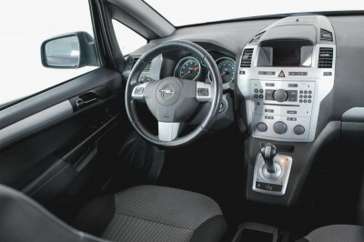 Opel Zafira 1.8 Turbo MT (140 л. с.)