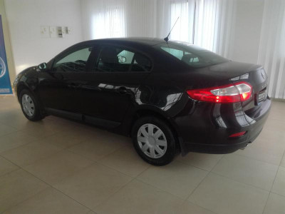Renault Fluence 1.6 MT (110 л. с.)