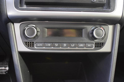Volkswagen Polo 1.6 MT (105 л. с.)